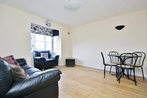 1 bedroom flat to rent, Curtis Drive, East Acton W3