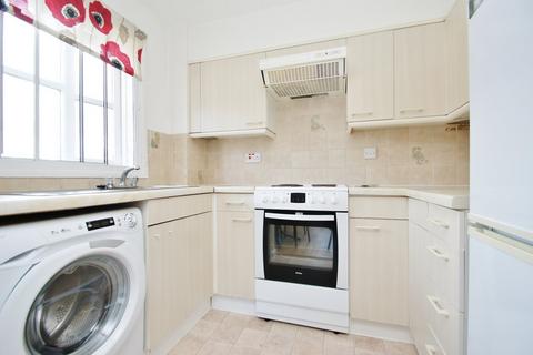 1 bedroom flat to rent, Curtis Drive, East Acton W3