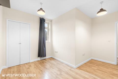 1 bedroom apartment to rent, High Road, Broxbourne EN10