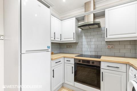 1 bedroom apartment to rent, Flamstead End Road, Waltham Cross EN8