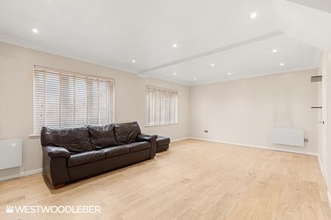 1 bedroom apartment to rent, Flamstead End Road, Waltham Cross EN8