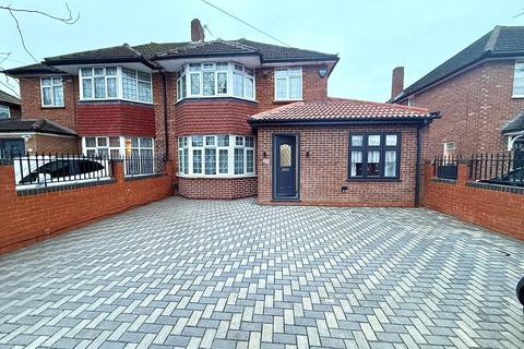 4 bedroom semi-detached house to rent, Clare Road, Staines-upon-Thames