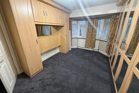 4 bedroom semi-detached house to rent, Clare Road, Staines-upon-Thames