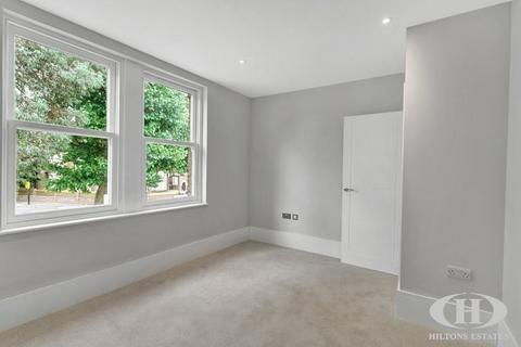 2 bedroom apartment to rent, Castlebar Road, London