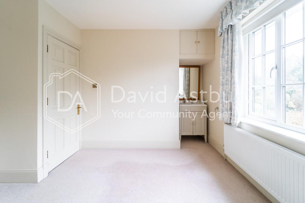 Ndb02629