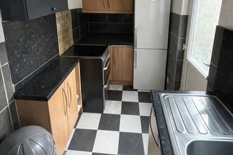 2 bedroom end of terrace house to rent, Moorhouse Road, Hull, East Yorkshire