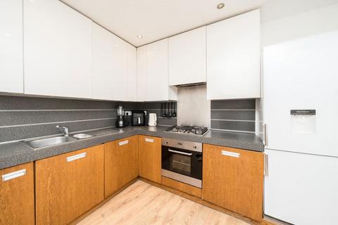 2 bedroom flat for sale, Blackshaw Road, London SW17