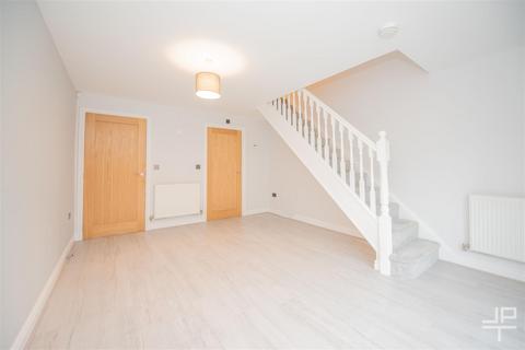 2 bedroom terraced house to rent, North Croft, Manchester M46