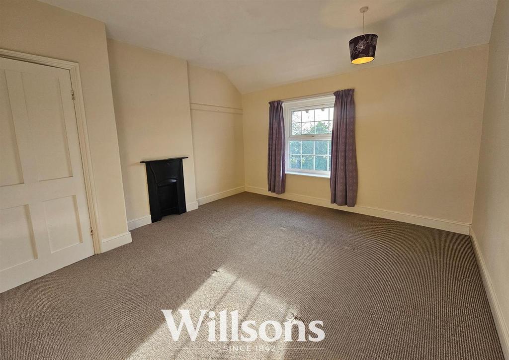 Bedroom 1.jpg