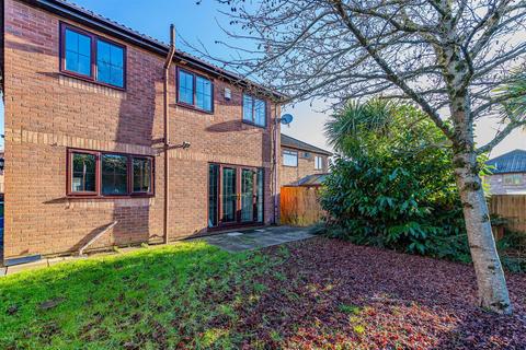4 bedroom detached house to rent, Hampton Court Road, Penylan CF23