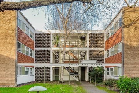 2 bedroom flat to rent, Coleridge Court, Parkleys, Richmond, Surrey