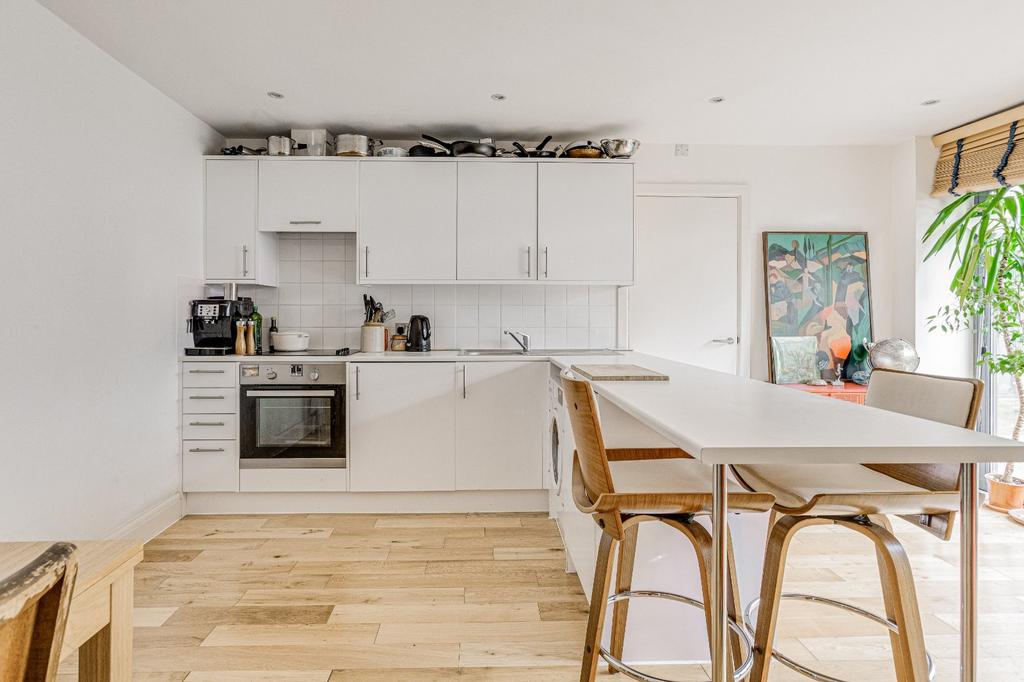 Apartment in London - View 2