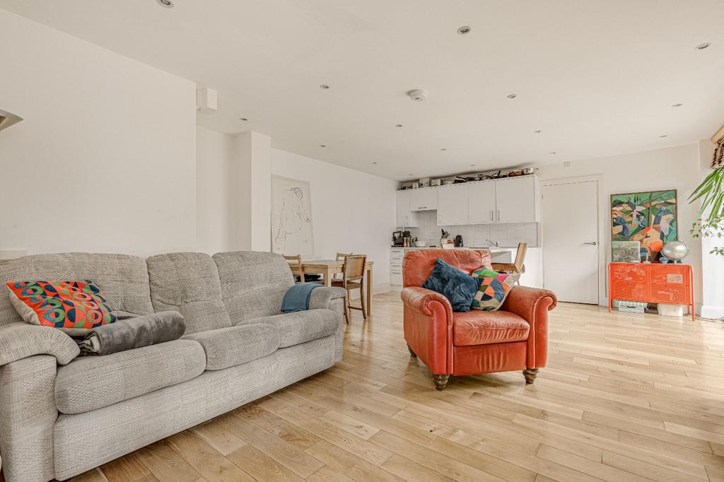 Apartment in London - View 3