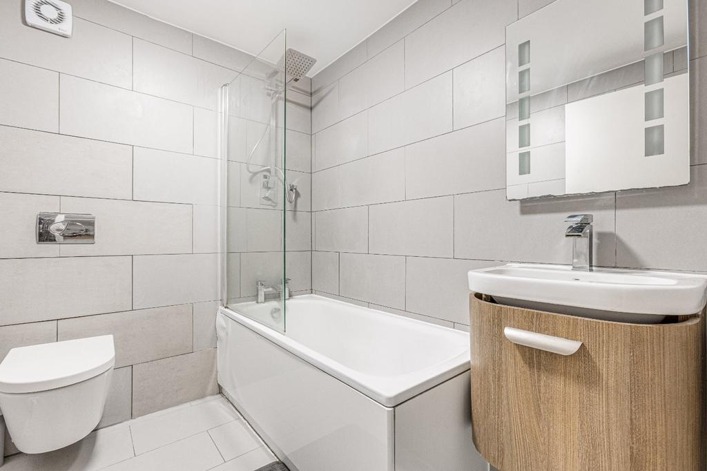 Apartment in London - View 5