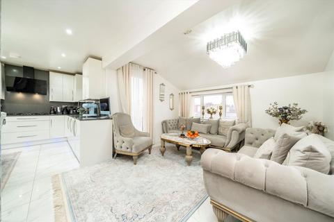 undefined, Heath Road, Hounslow TW3