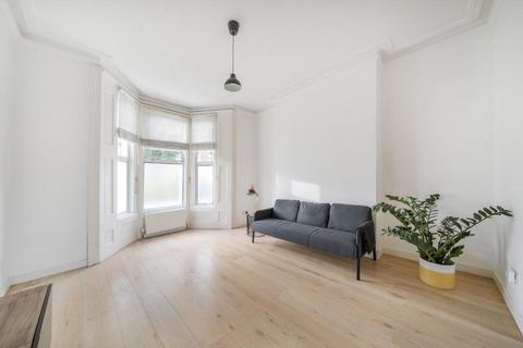 4 bedroom flat to rent, Shirland Road, London