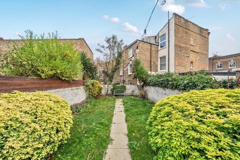 4 bedroom flat to rent, Shirland Road, London