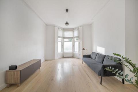 4 bedroom flat to rent, Shirland Road, London