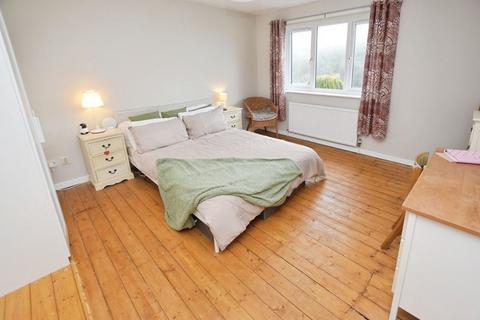 2 bedroom semi-detached house for sale, Elliott Close, Exeter