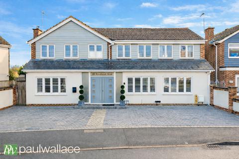 Woodstock Road|Broxbourne|Approx. 2,500 sq ft Five-Bedroom Family Home
