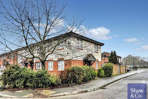 3 bedroom end of terrace house to rent, Heathlands Way, Hounslow TW4