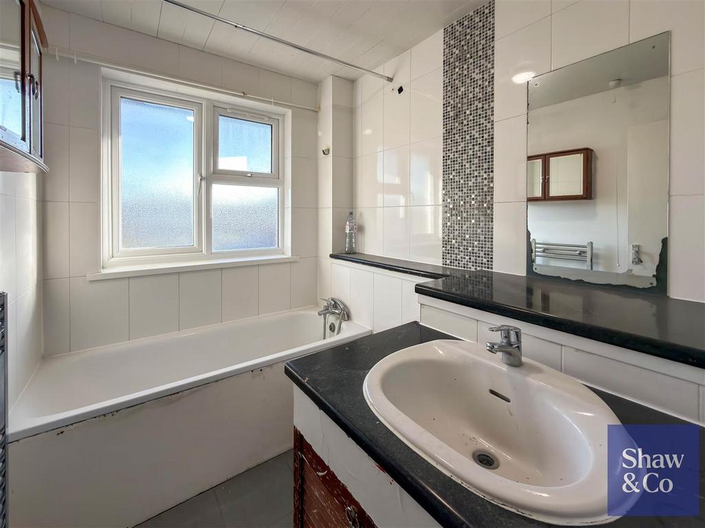 Bathroom.jpeg