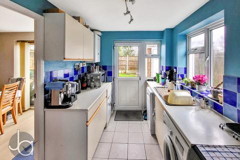3 bedroom semi-detached house for sale, Winston Avenue, Tiptree, Colchester