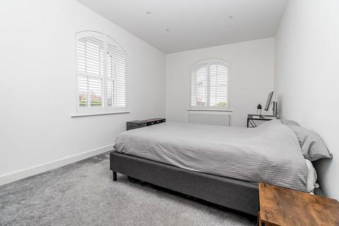2 bedroom flat for sale, Artillery Court, 58 Cromwell Road