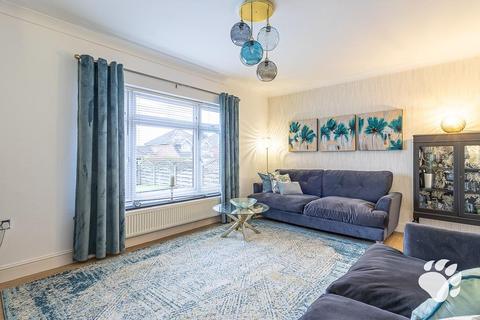 3 bedroom detached house for sale, Shakespeare Avenue, Basildon SS16