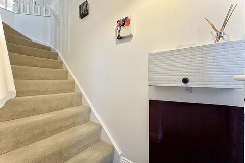 undefined, Farrington Road, ETTINGSHALL PARK, WV4 6QL