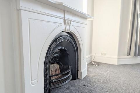 2 bedroom apartment to rent, To Let - Hawesside Street, Southport Town Centre -  Available Immediately