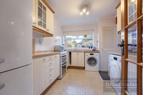 3 bedroom detached house for sale, Elmfield Way, Sanderstead