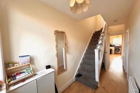 3 bedroom house to rent, 27 Willson Road Englefield Green Egham