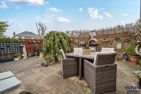4 bedroom semi-detached house for sale, Eastbury Way, Redhouse, Swindon, SN25