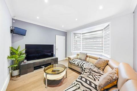 4 bedroom terraced house for sale, Kendal Avenue, London N18