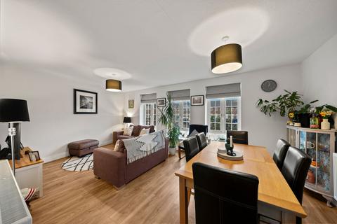 2 bedroom duplex for sale, High Street, Cheam