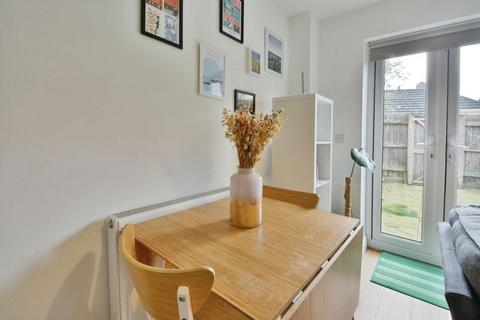 3 bedroom terraced house for sale, Smith's Court, Swindon