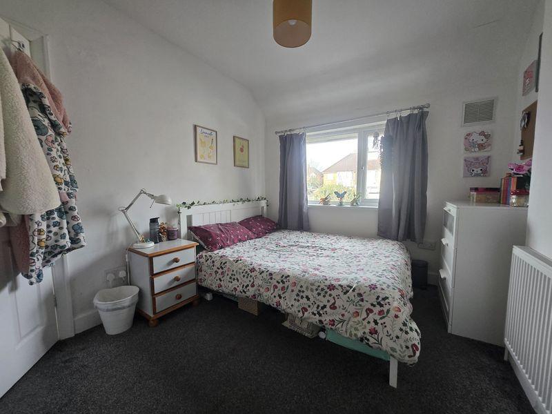 Rear bedroom