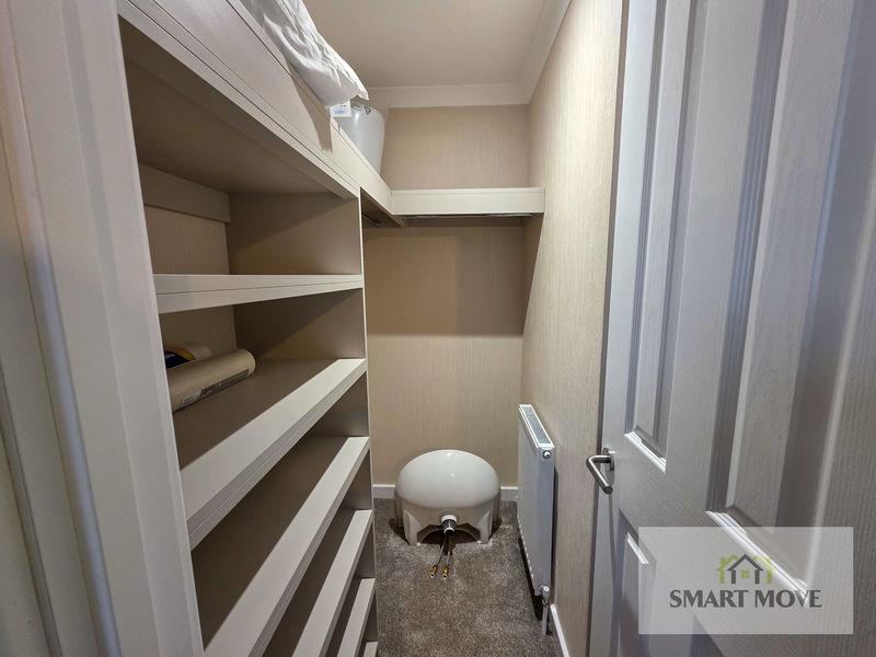 Walk-in Wardrobe