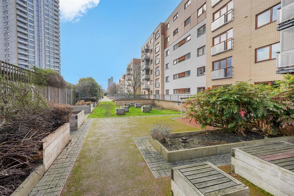 Flat 12, Pryce House - XXQ2 BRtp5 Iek HUX4a5 XA.jpg