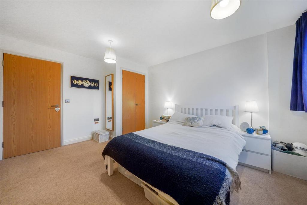 Flat 12, Pryce House - FNTv IASho0 DIENiju5da.jpg