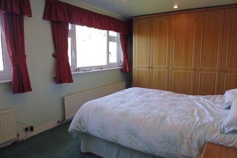 4 bedroom semi-detached house for sale, Kershaw Crescent, Halifax HX2