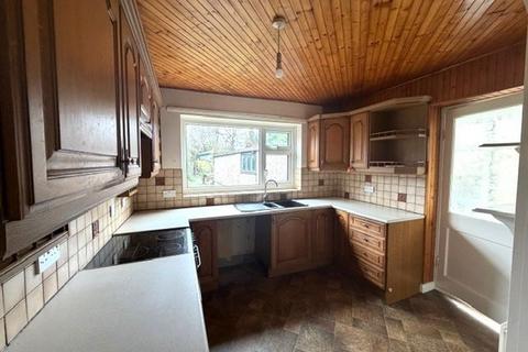 undefined, Kershaw Crescent, Halifax HX2
