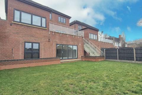 7 bedroom detached house to rent, Newton Road, Birmingham B43