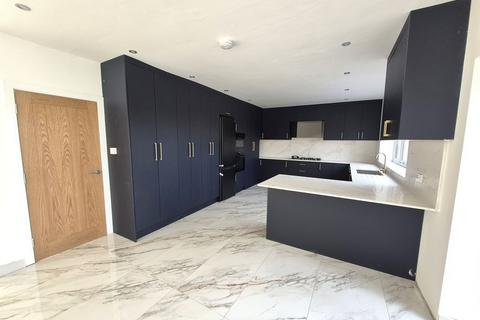 7 bedroom detached house to rent, Newton Road, Birmingham B43