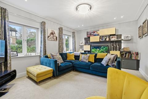 4 bedroom townhouse for sale, Rouse Close, Weybridge, KT13 9DH