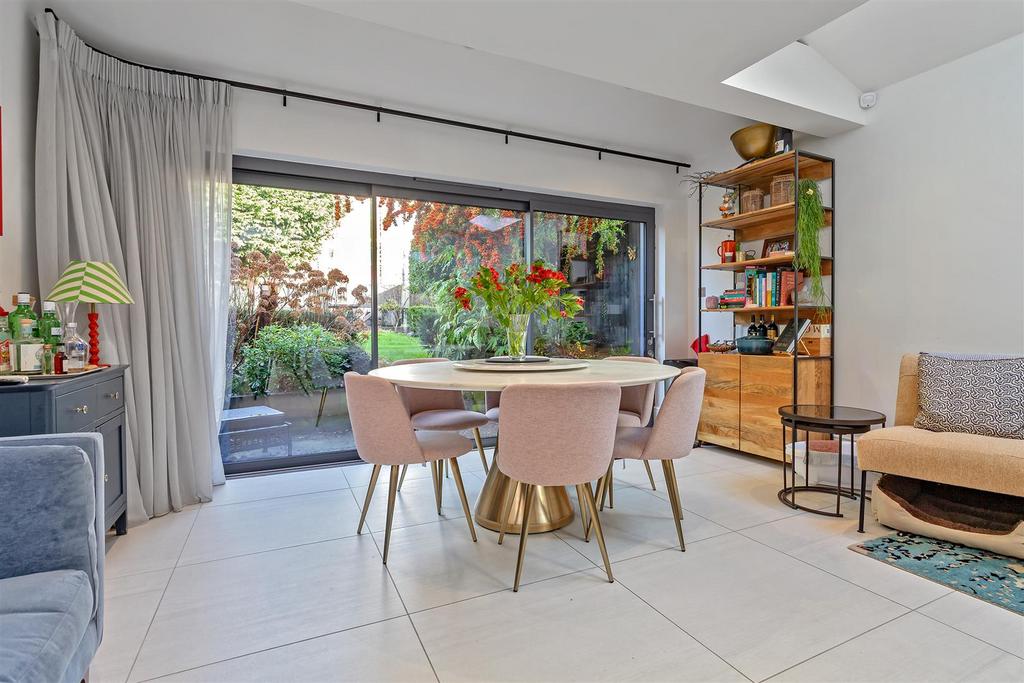 38 Ramsbury Road-24.jpg