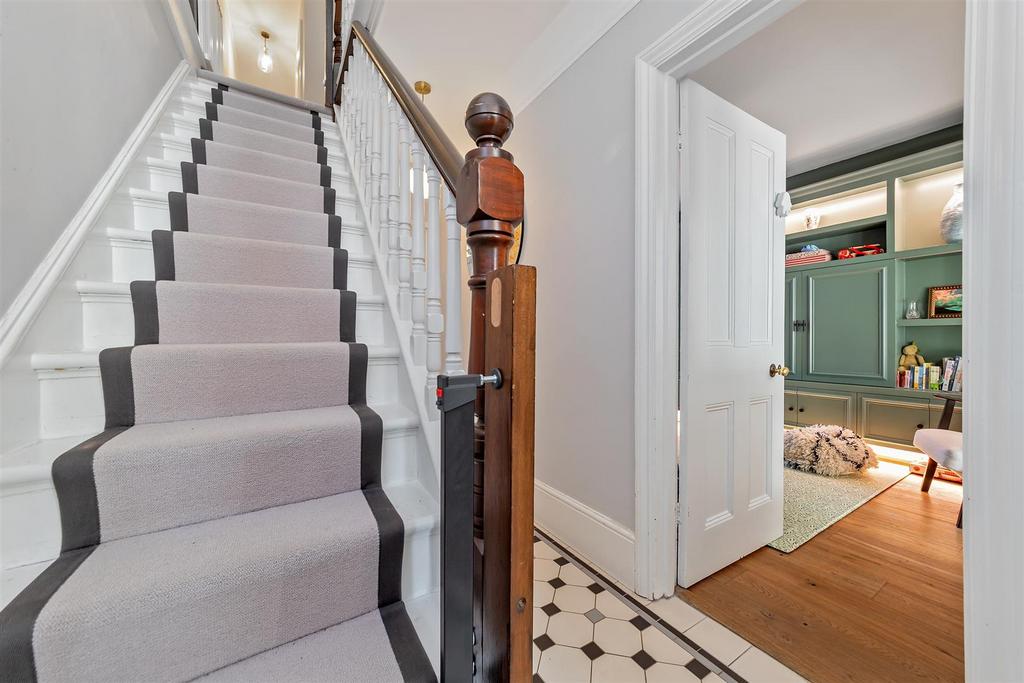 38 Ramsbury Road-10.jpg