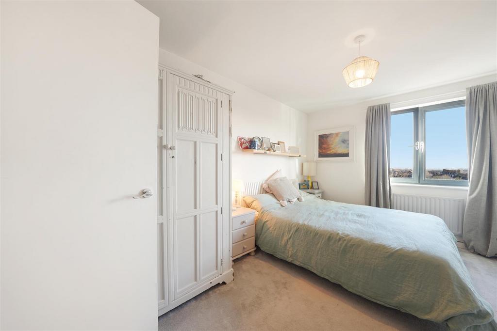 Flat 31, 1 The Roundway - ws T7 O01v ARy OY9bpx Kmx.jpg