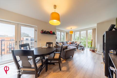 2 bedroom apartment for sale, Kings Quarter, Popeswood, RG42